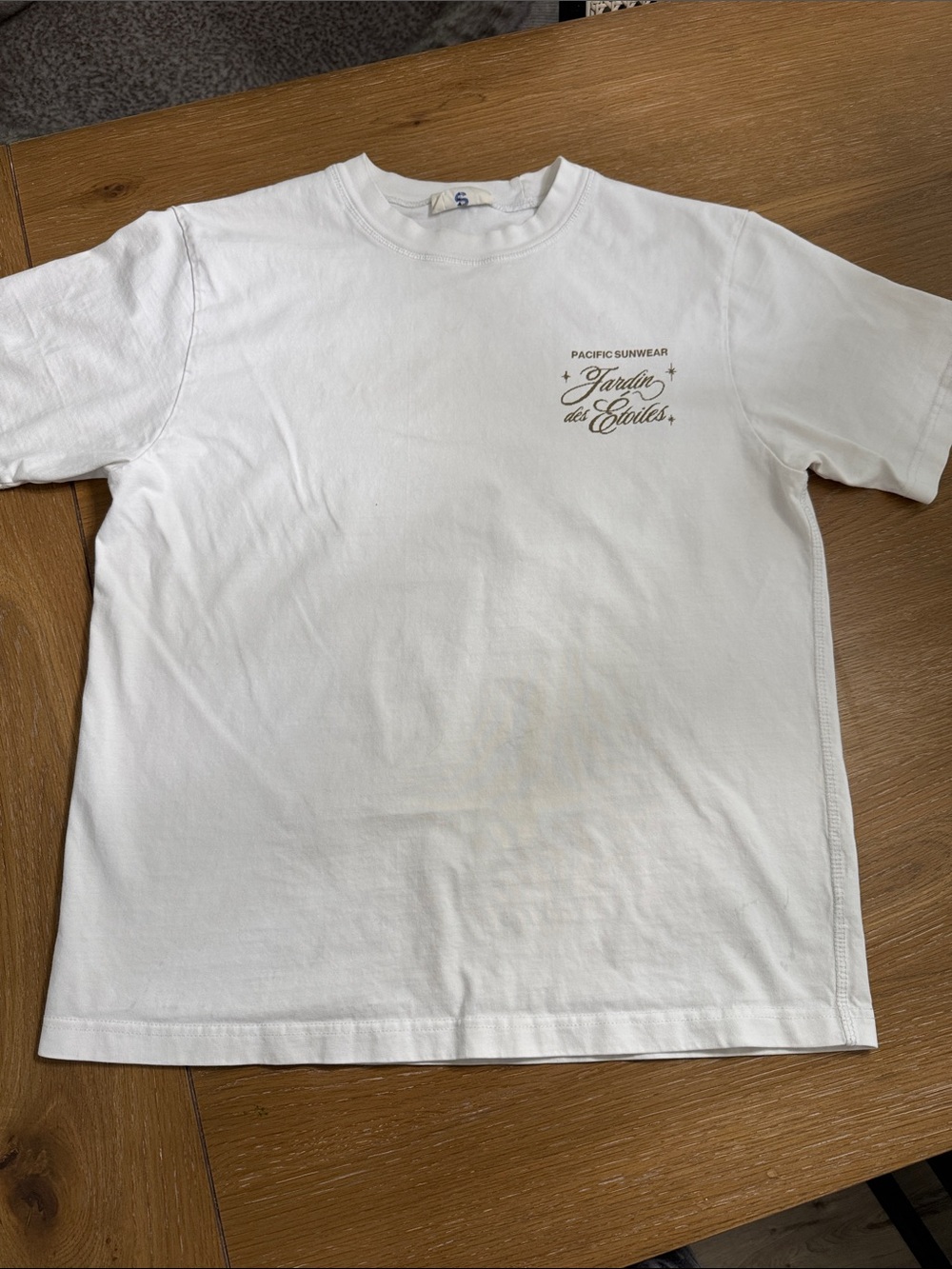 Pacific Sunwear White Short Sleeve Graphic Tee